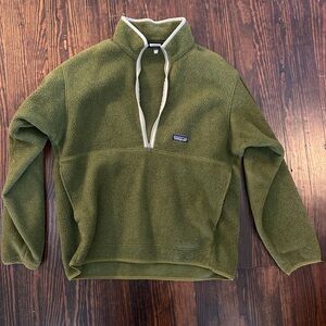 Patagonia Men's Zip Up Sweater in Olive